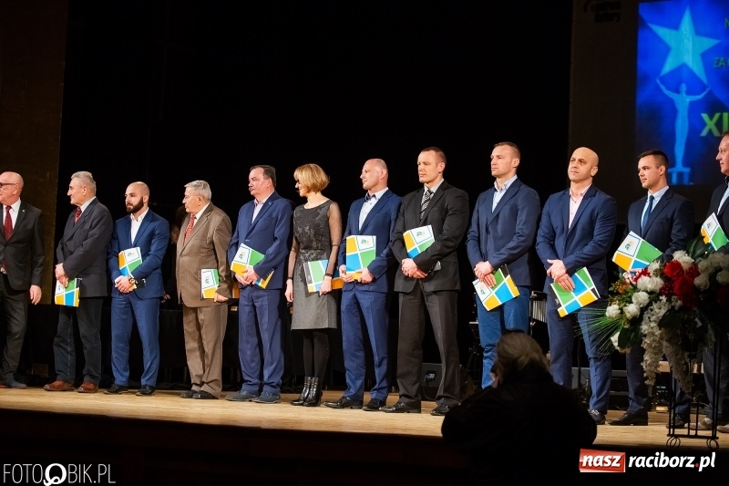 Zdjęcie w galerii na portalu naszraciborz.pl: Nagrody Starosty i Prezydenta dla sportowców, czyli XII Raciborska Gala Sportu w RCK wiadomości z regionu