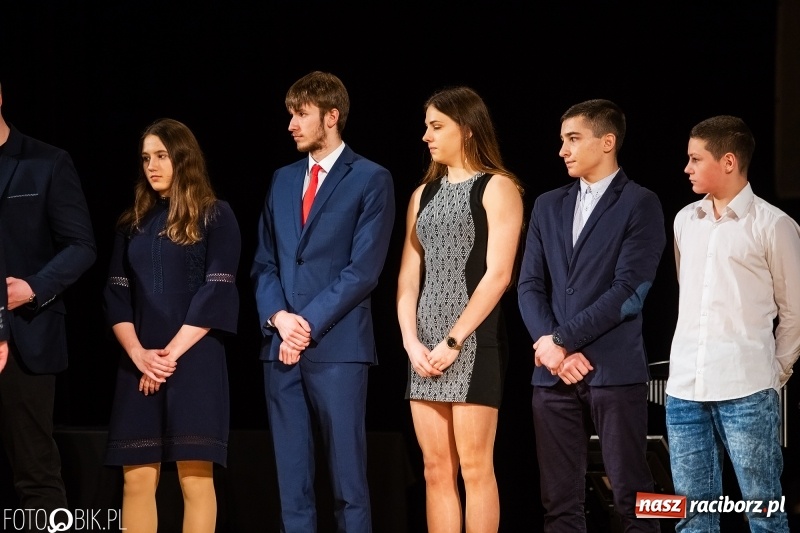 Zdjęcie w galerii na portalu naszraciborz.pl: Nagrody Starosty i Prezydenta dla sportowców, czyli XII Raciborska Gala Sportu w RCK wiadomości z regionu