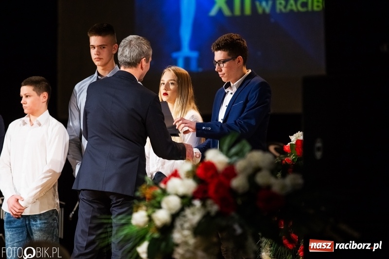 Zdjęcie w galerii na portalu naszraciborz.pl: Nagrody Starosty i Prezydenta dla sportowców, czyli XII Raciborska Gala Sportu w RCK wiadomości z regionu