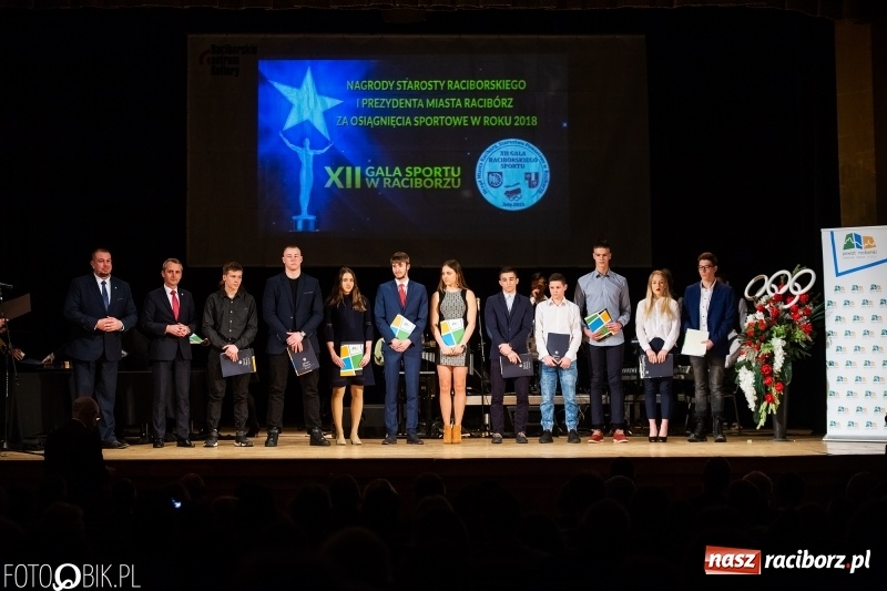 Zdjęcie w galerii na portalu naszraciborz.pl: Nagrody Starosty i Prezydenta dla sportowców, czyli XII Raciborska Gala Sportu w RCK wiadomości z regionu