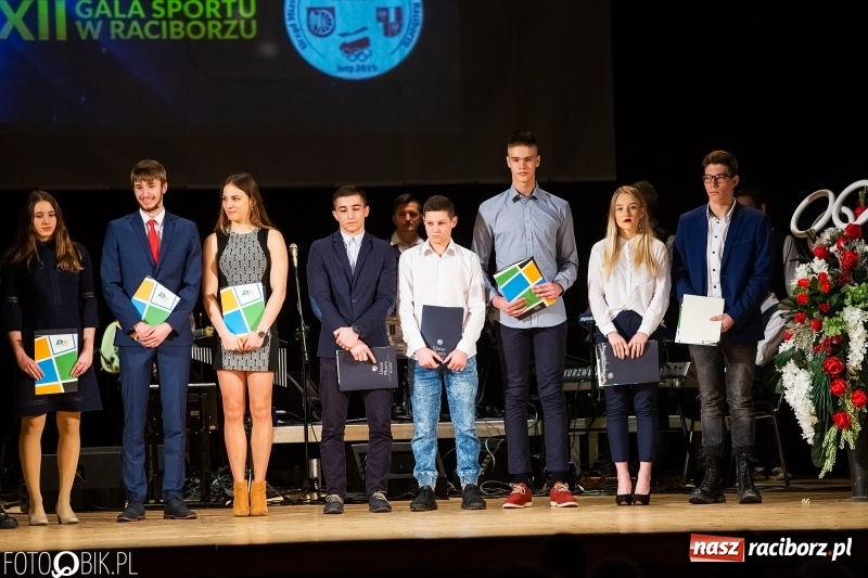 Zdjęcie w galerii na portalu naszraciborz.pl: Nagrody Starosty i Prezydenta dla sportowców, czyli XII Raciborska Gala Sportu w RCK wiadomości z regionu