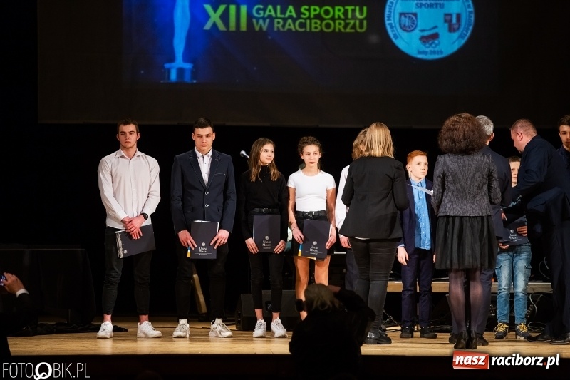 Zdjęcie w galerii na portalu naszraciborz.pl: Nagrody Starosty i Prezydenta dla sportowców, czyli XII Raciborska Gala Sportu w RCK wiadomości z regionu