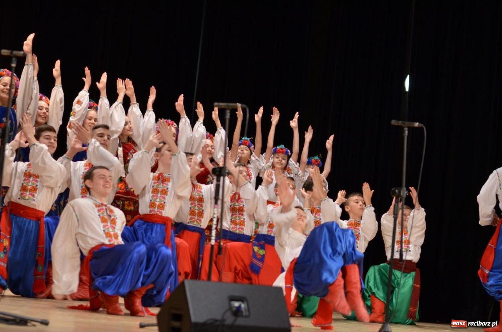 Zdjęcie w galerii na portalu naszraciborz.pl: Triumf  sztuki. Koncert  zespołu Barwinok z Winnicy w RCK wiadomości z regionu