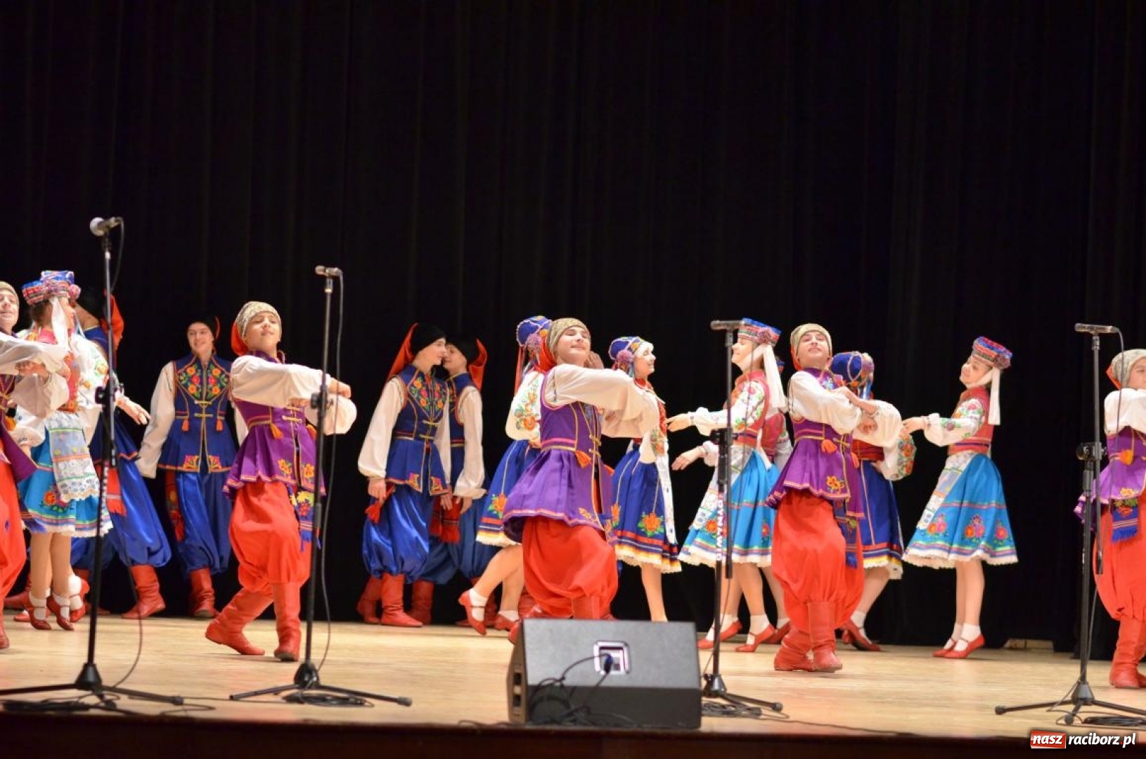 Zdjęcie w galerii na portalu naszraciborz.pl: Triumf  sztuki. Koncert  zespołu Barwinok z Winnicy w RCK wiadomości z regionu
