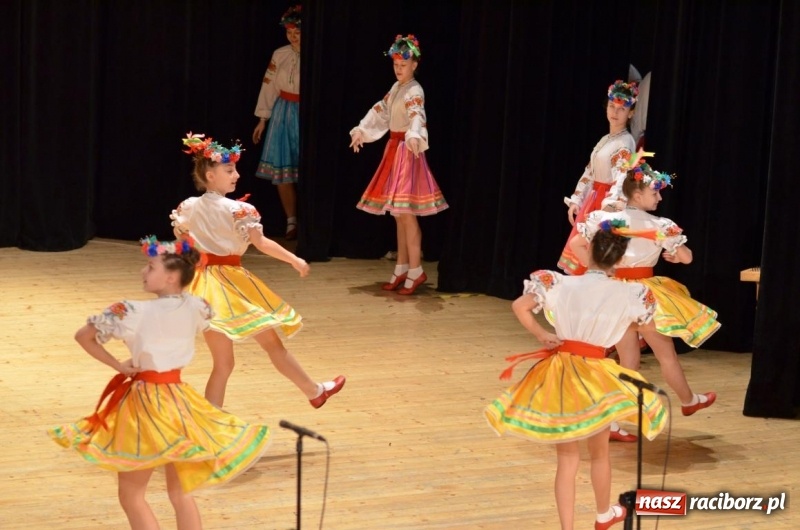 Zdjęcie w galerii na portalu naszraciborz.pl: Triumf  sztuki. Koncert  zespołu Barwinok z Winnicy w RCK wiadomości z regionu