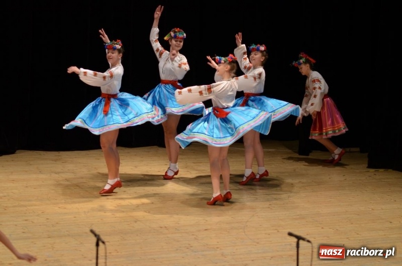 Zdjęcie w galerii na portalu naszraciborz.pl: Triumf  sztuki. Koncert  zespołu Barwinok z Winnicy w RCK wiadomości z regionu