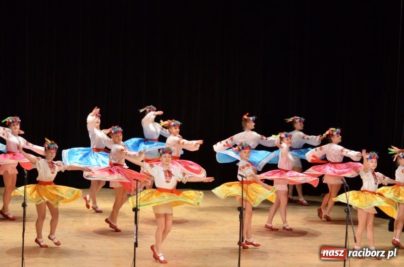 Zdjęcie w galerii na portalu naszraciborz.pl: Triumf  sztuki. Koncert  zespołu Barwinok z Winnicy w RCK wiadomości z regionu