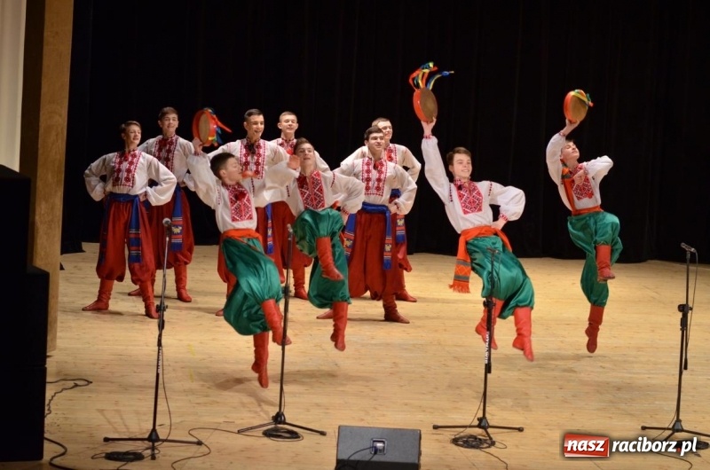 Zdjęcie w galerii na portalu naszraciborz.pl: Triumf  sztuki. Koncert  zespołu Barwinok z Winnicy w RCK wiadomości z regionu