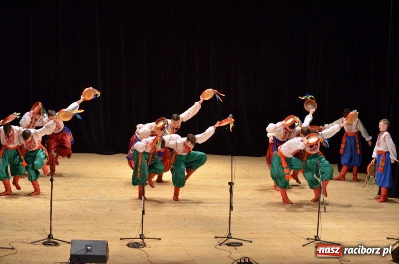 Zdjęcie w galerii na portalu naszraciborz.pl: Triumf  sztuki. Koncert  zespołu Barwinok z Winnicy w RCK wiadomości z regionu