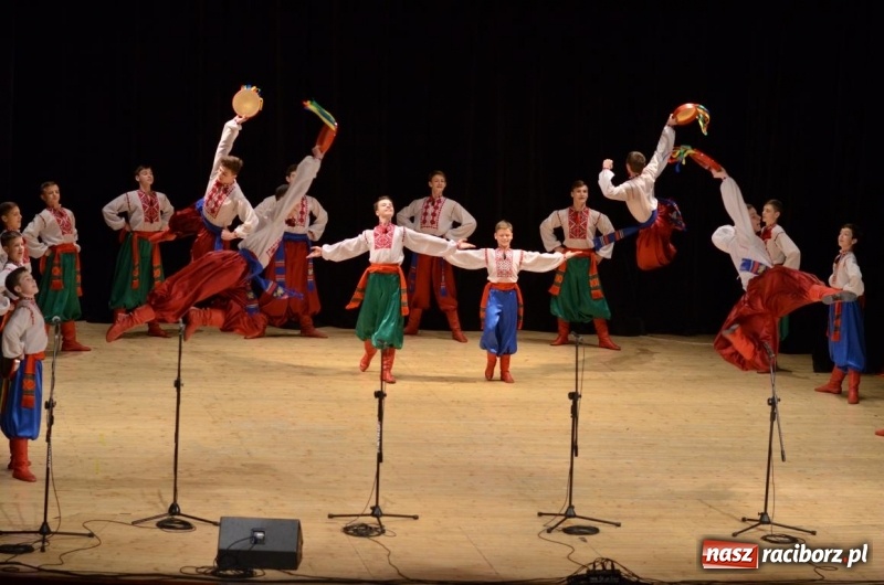 Zdjęcie w galerii na portalu naszraciborz.pl: Triumf  sztuki. Koncert  zespołu Barwinok z Winnicy w RCK wiadomości z regionu