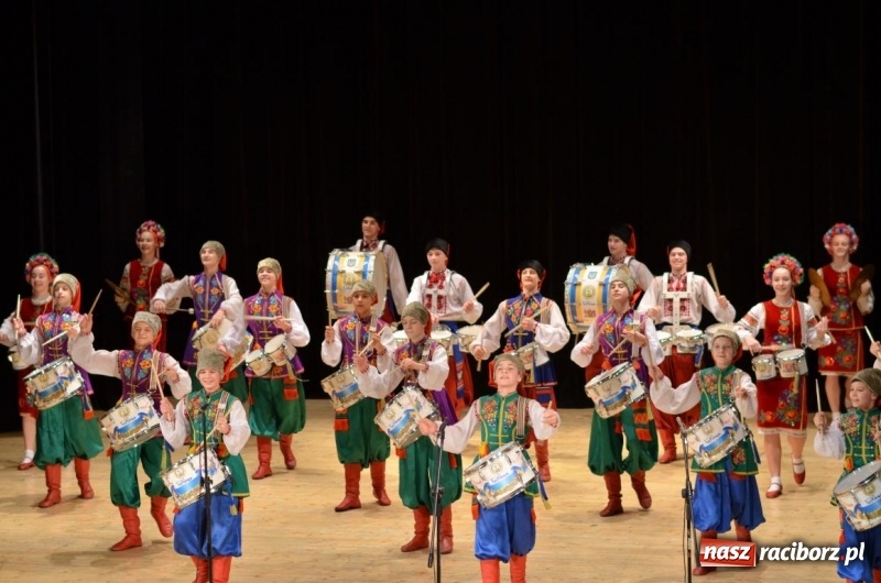 Zdjęcie w galerii na portalu naszraciborz.pl: Triumf  sztuki. Koncert  zespołu Barwinok z Winnicy w RCK wiadomości z regionu