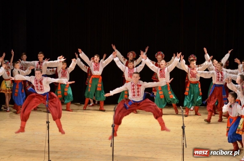Zdjęcie w galerii na portalu naszraciborz.pl: Triumf  sztuki. Koncert  zespołu Barwinok z Winnicy w RCK wiadomości z regionu