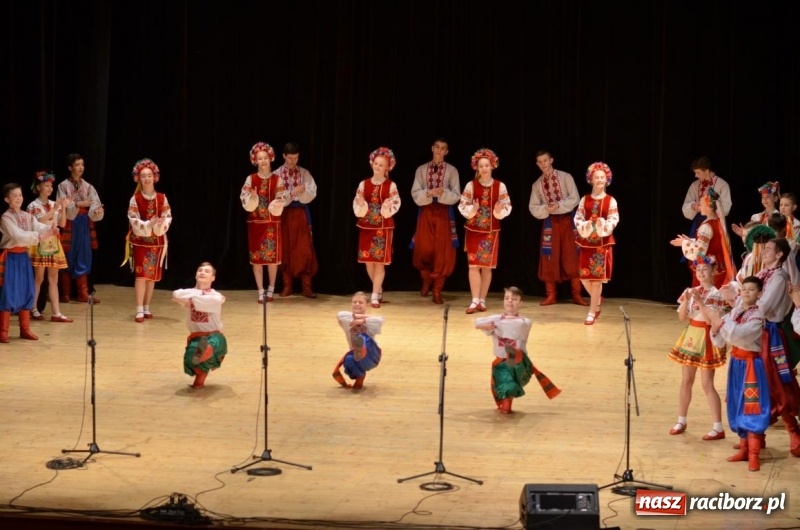 Zdjęcie w galerii na portalu naszraciborz.pl: Triumf  sztuki. Koncert  zespołu Barwinok z Winnicy w RCK wiadomości z regionu