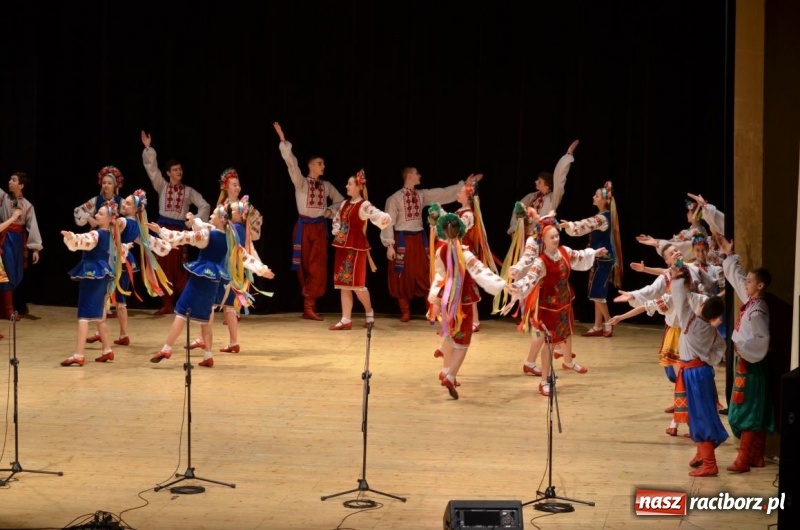 Zdjęcie w galerii na portalu naszraciborz.pl: Triumf  sztuki. Koncert  zespołu Barwinok z Winnicy w RCK wiadomości z regionu