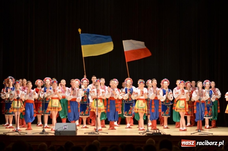 Zdjęcie w galerii na portalu naszraciborz.pl: Triumf  sztuki. Koncert  zespołu Barwinok z Winnicy w RCK wiadomości z regionu