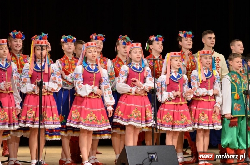 Zdjęcie w galerii na portalu naszraciborz.pl: Triumf  sztuki. Koncert  zespołu Barwinok z Winnicy w RCK wiadomości z regionu