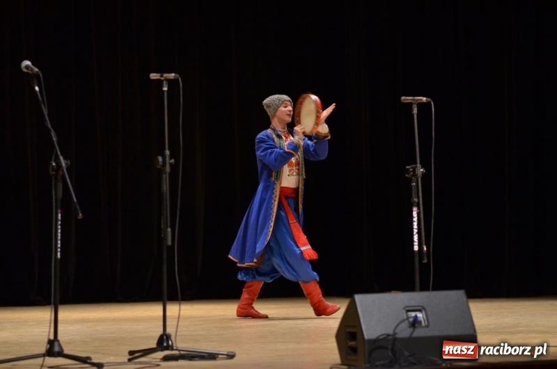 Zdjęcie w galerii na portalu naszraciborz.pl: Triumf  sztuki. Koncert  zespołu Barwinok z Winnicy w RCK wiadomości z regionu