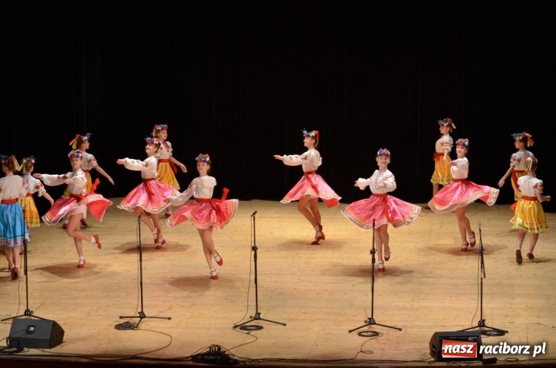 Zdjęcie w galerii na portalu naszraciborz.pl: Triumf  sztuki. Koncert  zespołu Barwinok z Winnicy w RCK wiadomości z regionu