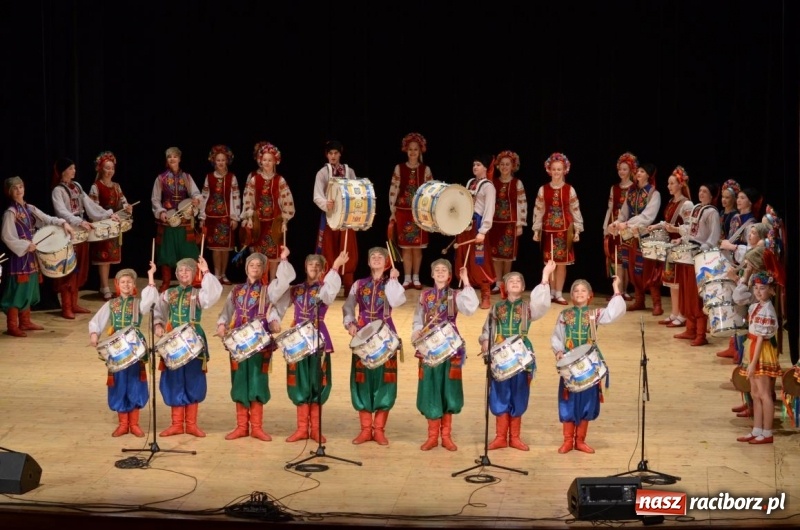 Zdjęcie w galerii na portalu naszraciborz.pl: Triumf  sztuki. Koncert  zespołu Barwinok z Winnicy w RCK wiadomości z regionu