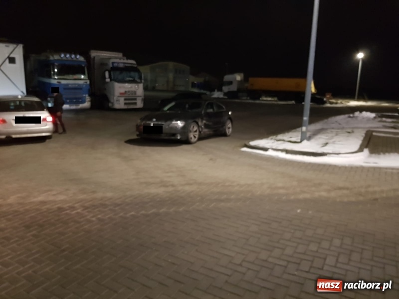 Zdjęcie w galerii na portalu naszraciborz.pl: Dwa markowe wozy zderzyły się na Rybnickiej FOTO  wiadomości z regionu