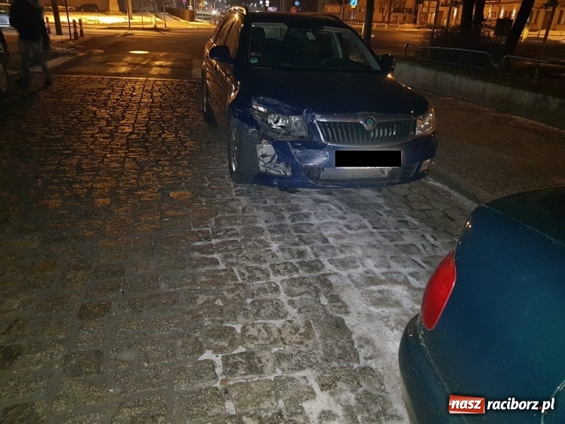 Zdjęcie w galerii na portalu naszraciborz.pl: Dwa markowe wozy zderzyły się na Rybnickiej FOTO  wiadomości z regionu