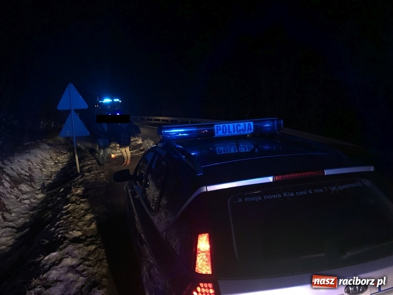 Zdjęcie w galerii na portalu naszraciborz.pl: W tym miejscu dojdzie do tragedii. Kolejne dachowanie!  wiadomości z regionu