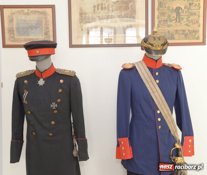 Zdjęcie w galerii na portalu naszraciborz.pl: Umundurowanie i pamiątki śląskich regimentów. Nowa wystawa czasowa w raciborskim Muzeum wiadomości z regionu