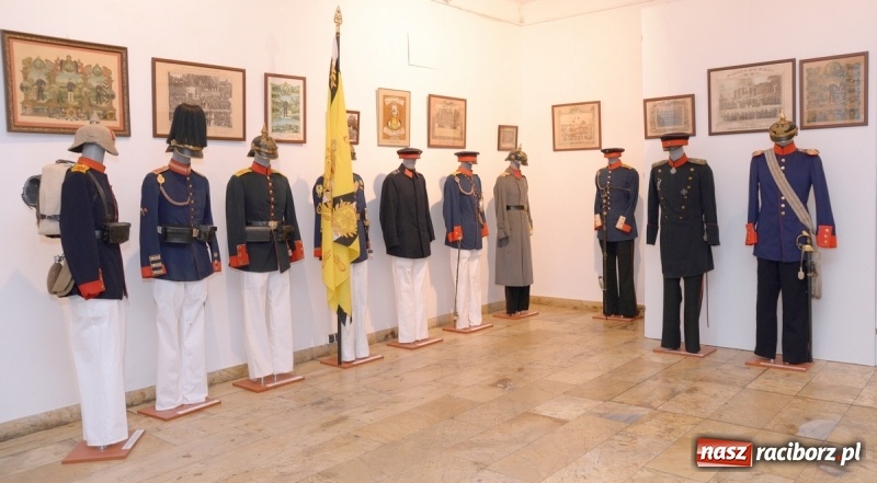 Zdjęcie w galerii na portalu naszraciborz.pl: Umundurowanie i pamiątki śląskich regimentów. Nowa wystawa czasowa w raciborskim Muzeum wiadomości z regionu