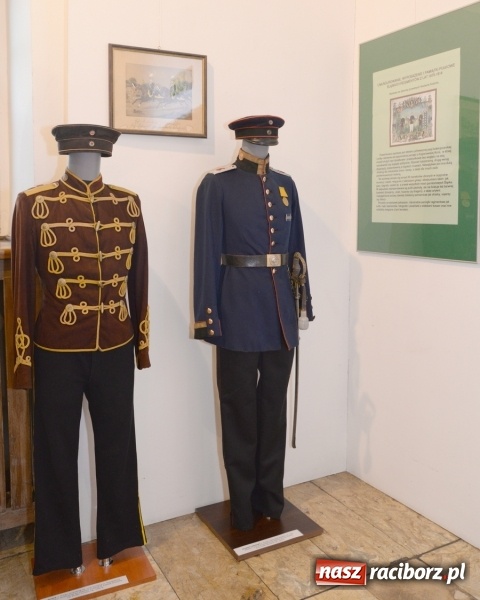 Zdjęcie w galerii na portalu naszraciborz.pl: Umundurowanie i pamiątki śląskich regimentów. Nowa wystawa czasowa w raciborskim Muzeum wiadomości z regionu