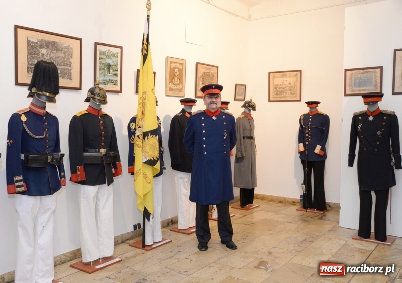 Zdjęcie w galerii na portalu naszraciborz.pl: Umundurowanie i pamiątki śląskich regimentów. Nowa wystawa czasowa w raciborskim Muzeum wiadomości z regionu