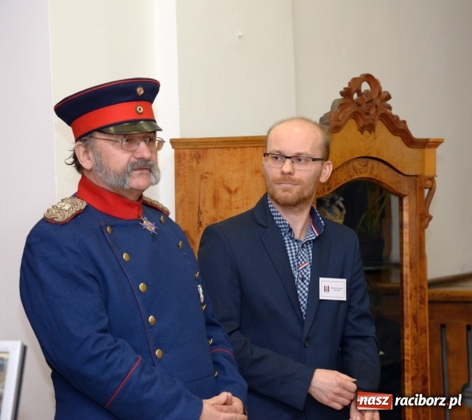 Zdjęcie w galerii na portalu naszraciborz.pl: Umundurowanie i pamiątki śląskich regimentów. Nowa wystawa czasowa w raciborskim Muzeum wiadomości z regionu