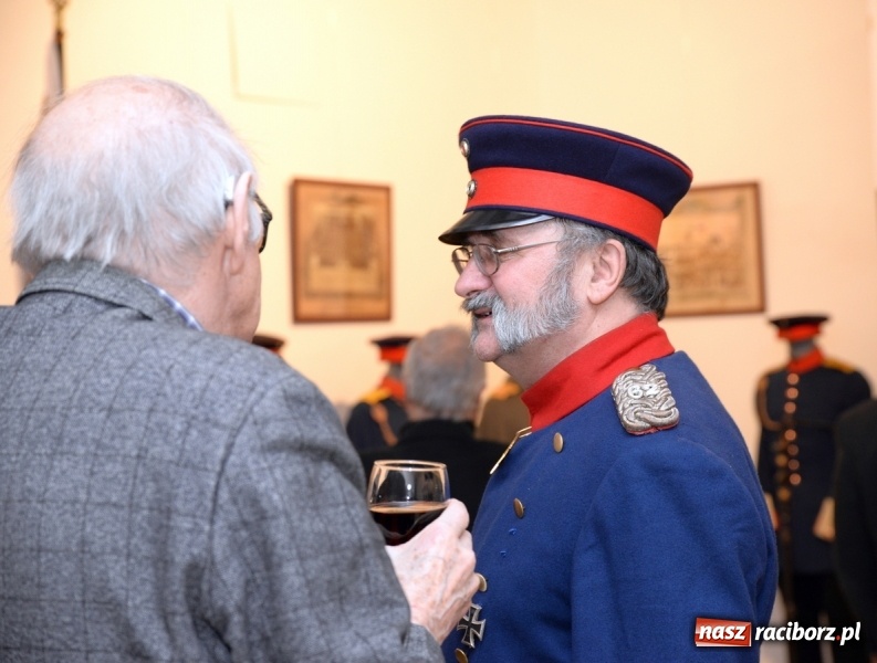 Zdjęcie w galerii na portalu naszraciborz.pl: Umundurowanie i pamiątki śląskich regimentów. Nowa wystawa czasowa w raciborskim Muzeum wiadomości z regionu