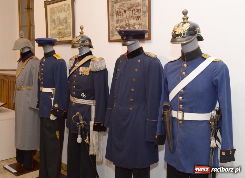 Zdjęcie w galerii na portalu naszraciborz.pl: Umundurowanie i pamiątki śląskich regimentów. Nowa wystawa czasowa w raciborskim Muzeum wiadomości z regionu