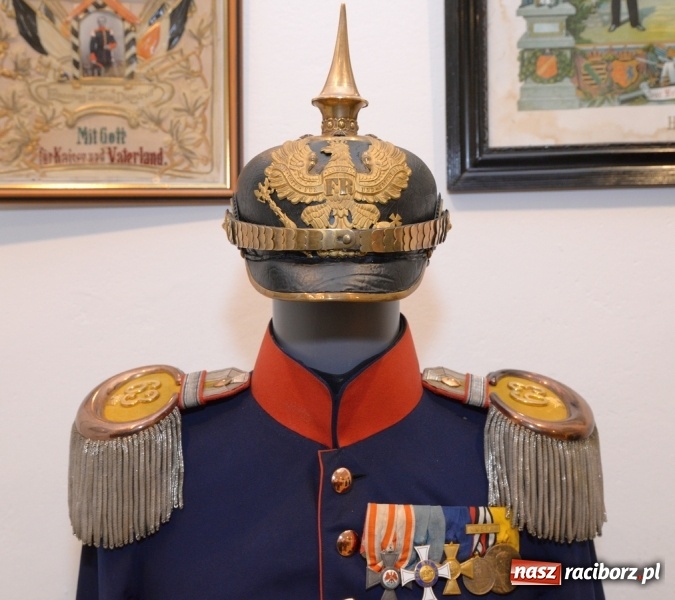 Zdjęcie w galerii na portalu naszraciborz.pl: Umundurowanie i pamiątki śląskich regimentów. Nowa wystawa czasowa w raciborskim Muzeum wiadomości z regionu