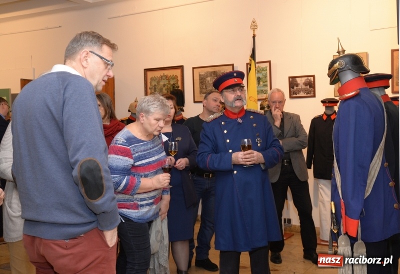 Zdjęcie w galerii na portalu naszraciborz.pl: Umundurowanie i pamiątki śląskich regimentów. Nowa wystawa czasowa w raciborskim Muzeum wiadomości z regionu