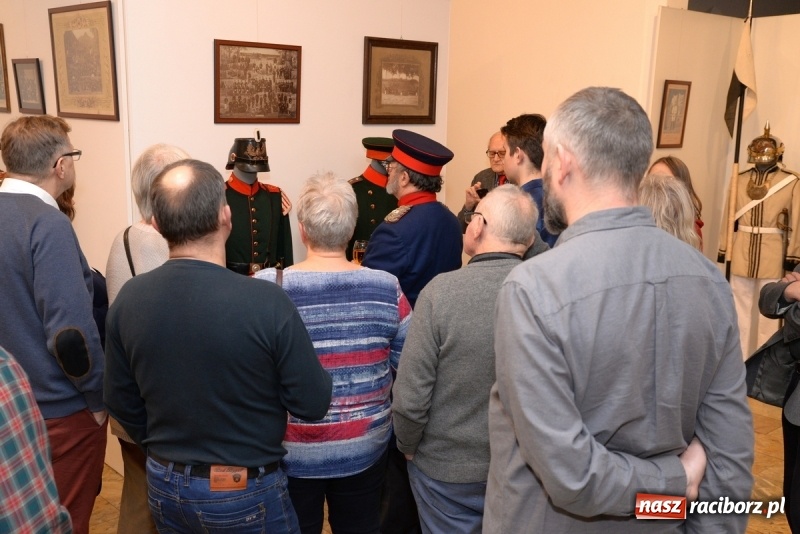 Zdjęcie w galerii na portalu naszraciborz.pl: Umundurowanie i pamiątki śląskich regimentów. Nowa wystawa czasowa w raciborskim Muzeum wiadomości z regionu