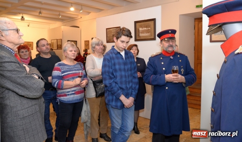 Zdjęcie w galerii na portalu naszraciborz.pl: Umundurowanie i pamiątki śląskich regimentów. Nowa wystawa czasowa w raciborskim Muzeum wiadomości z regionu