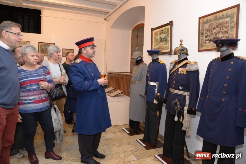 Zdjęcie w galerii na portalu naszraciborz.pl: Umundurowanie i pamiątki śląskich regimentów. Nowa wystawa czasowa w raciborskim Muzeum wiadomości z regionu