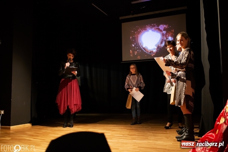 Zdjęcie w galerii na portalu naszraciborz.pl: Rozstrzygnięcie Powiatowego Konkursu Plastycznego Moja Walentynka wiadomości z regionu