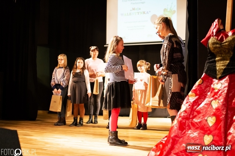 Zdjęcie w galerii na portalu naszraciborz.pl: Rozstrzygnięcie Powiatowego Konkursu Plastycznego Moja Walentynka wiadomości z regionu
