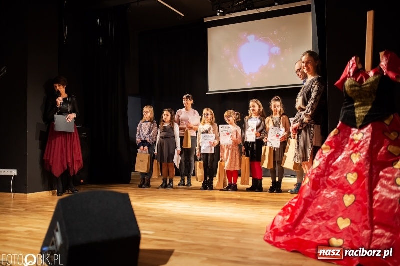 Zdjęcie w galerii na portalu naszraciborz.pl: Rozstrzygnięcie Powiatowego Konkursu Plastycznego Moja Walentynka wiadomości z regionu