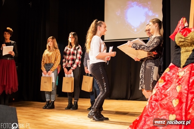 Zdjęcie w galerii na portalu naszraciborz.pl: Rozstrzygnięcie Powiatowego Konkursu Plastycznego Moja Walentynka wiadomości z regionu