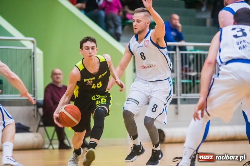 Zdjęcie w galerii na portalu naszraciborz.pl: 32 punkty Sidora do raciborskiego z koszami wora wiadomości z regionu