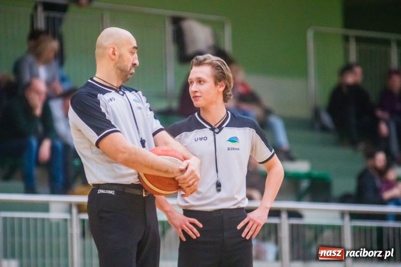 Zdjęcie w galerii na portalu naszraciborz.pl: 32 punkty Sidora do raciborskiego z koszami wora wiadomości z regionu