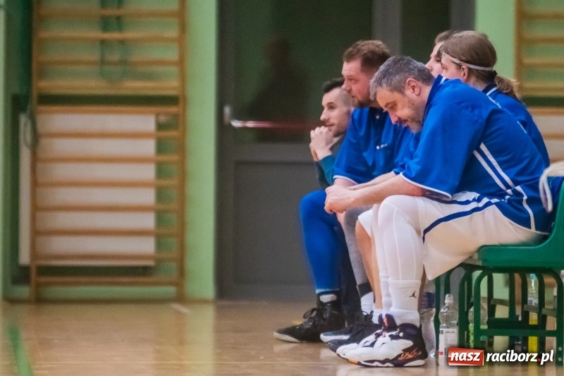 Zdjęcie w galerii na portalu naszraciborz.pl: 32 punkty Sidora do raciborskiego z koszami wora wiadomości z regionu