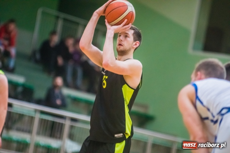 Zdjęcie w galerii na portalu naszraciborz.pl: 32 punkty Sidora do raciborskiego z koszami wora wiadomości z regionu