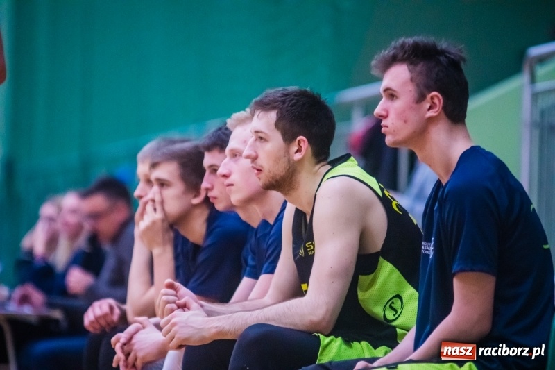 Zdjęcie w galerii na portalu naszraciborz.pl: 32 punkty Sidora do raciborskiego z koszami wora wiadomości z regionu