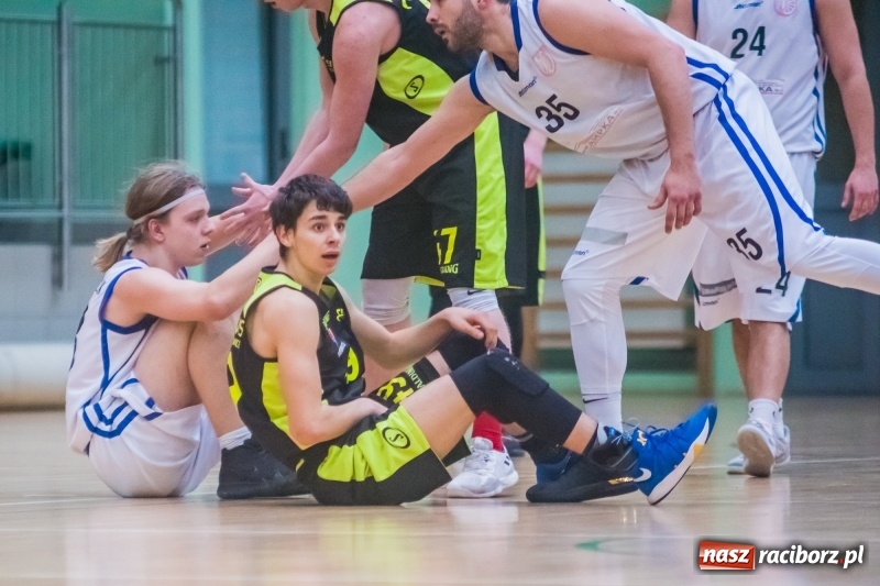 Zdjęcie w galerii na portalu naszraciborz.pl: 32 punkty Sidora do raciborskiego z koszami wora wiadomości z regionu