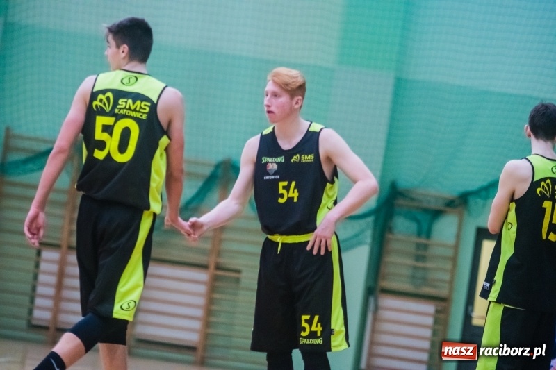 Zdjęcie w galerii na portalu naszraciborz.pl: 32 punkty Sidora do raciborskiego z koszami wora wiadomości z regionu