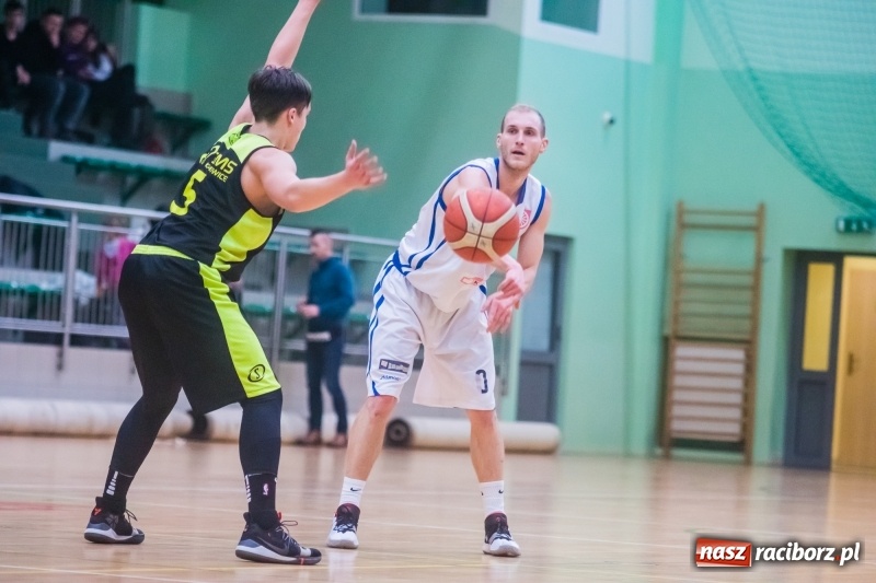 Zdjęcie w galerii na portalu naszraciborz.pl: 32 punkty Sidora do raciborskiego z koszami wora wiadomości z regionu